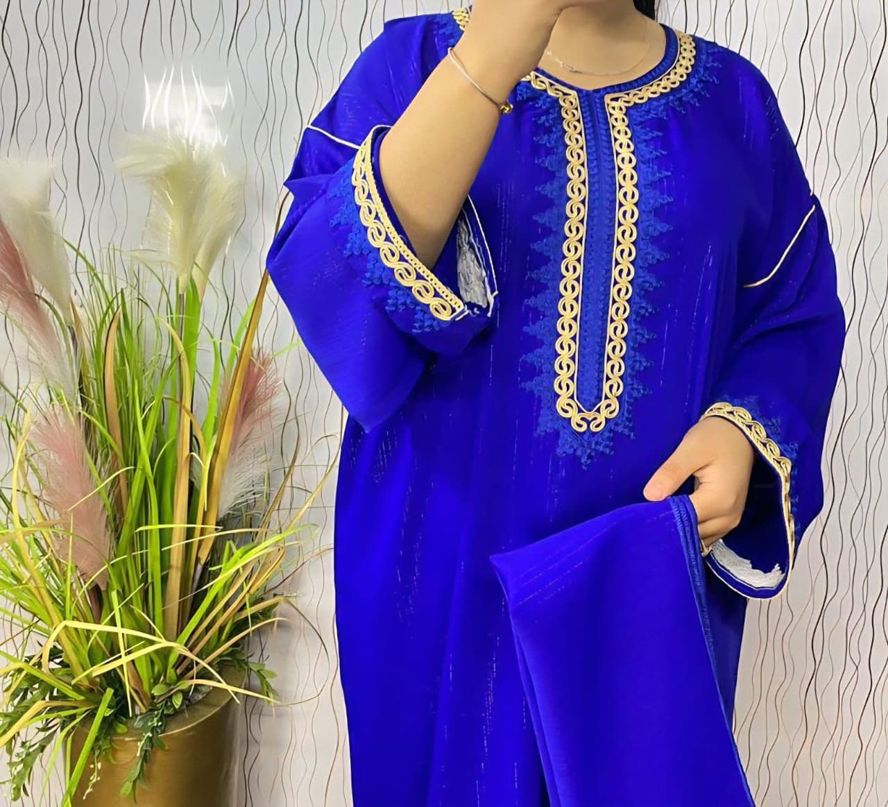 Boubou marocain brodée avec châle assorti - Image 1