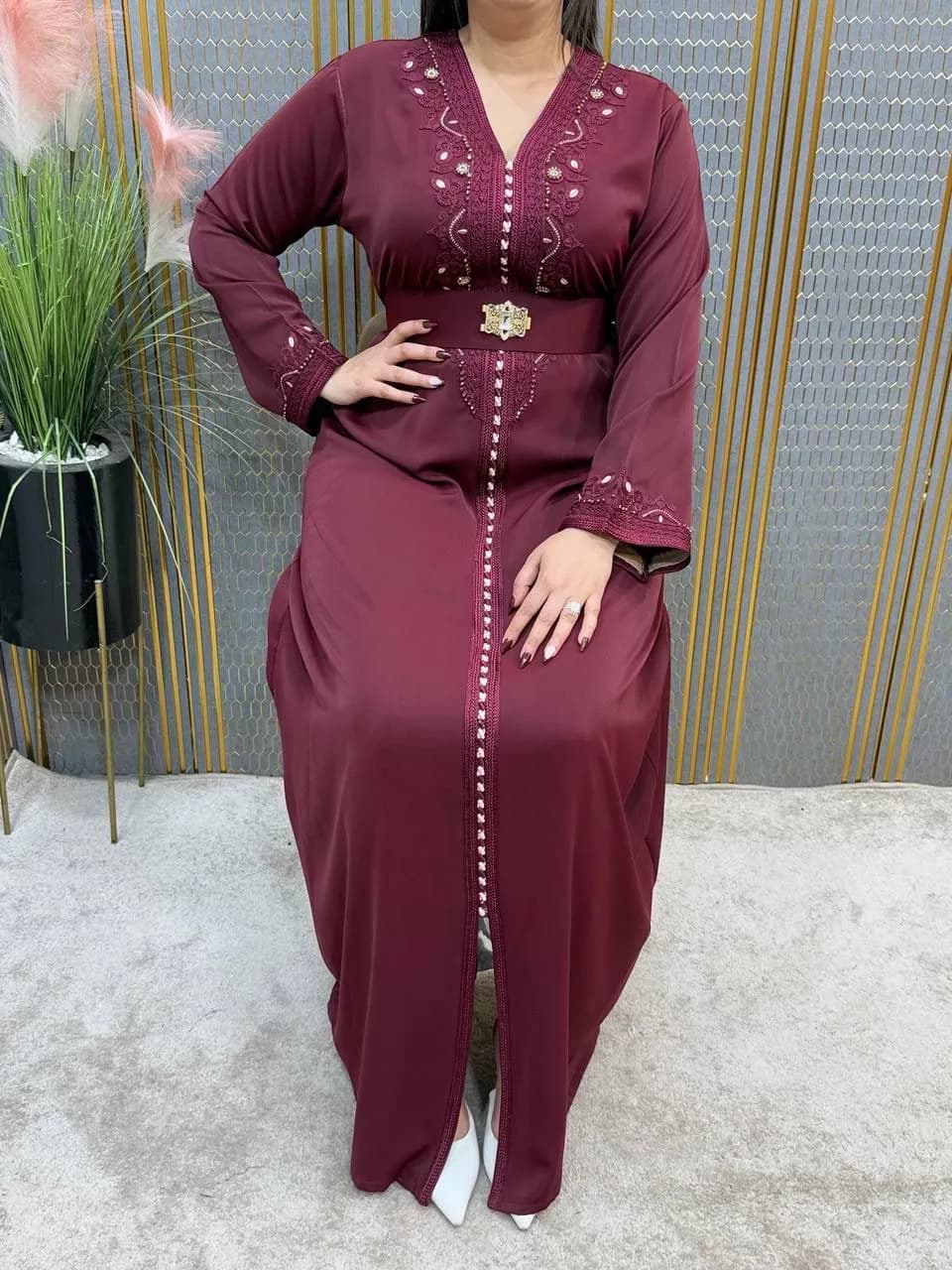 Boubou Marocain Femme Brodé avec Ceinture – Tenue Orientale Élégante - Image 1