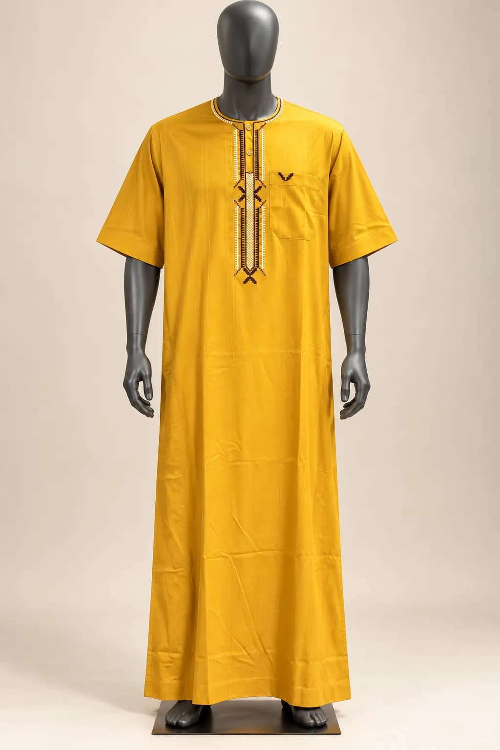Le produit Boubou Homme Brodé à Manches Courtes –