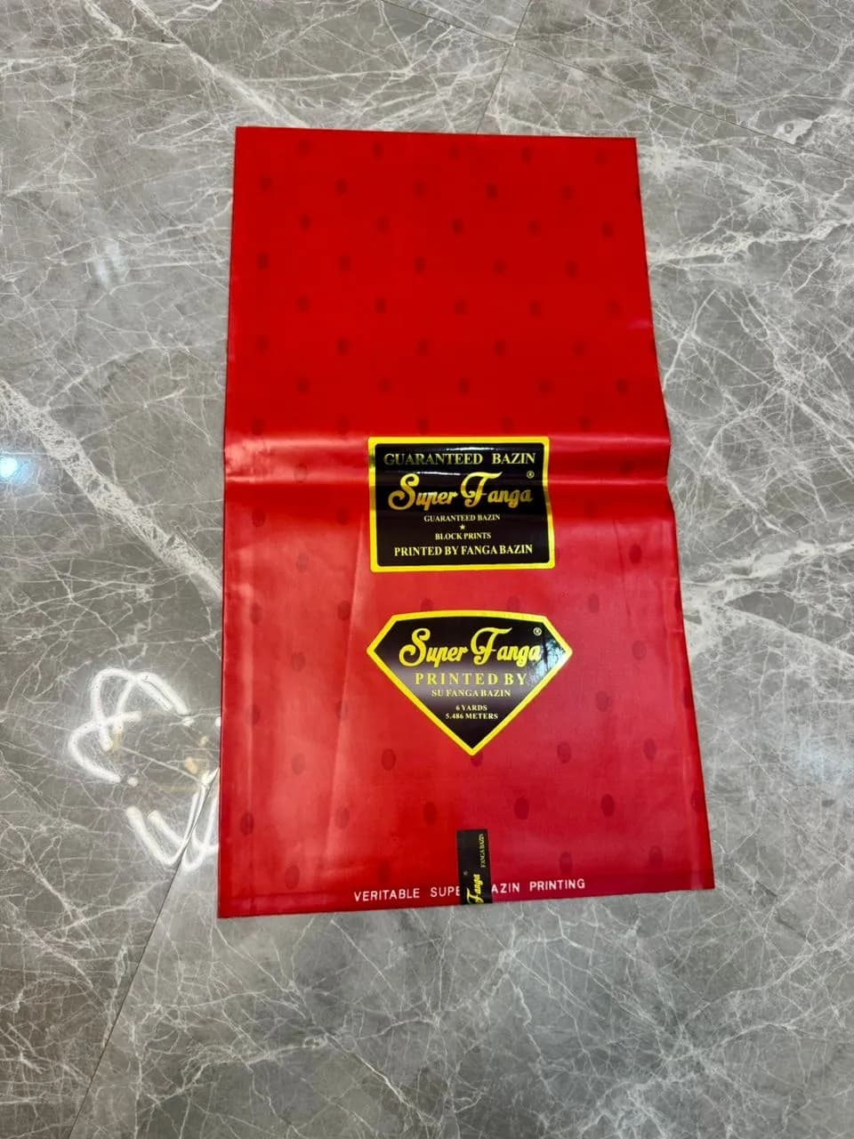 Bazin Super Fanga- Tissu de qualité supérieur rouge - Image 1