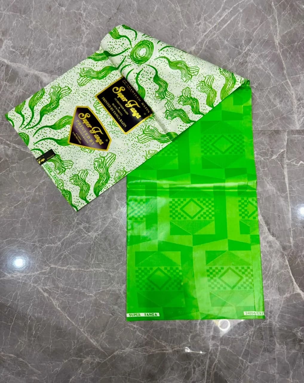 Bazin Super Fanga - Tissu de qualité supérieur vert Moov - Image 1