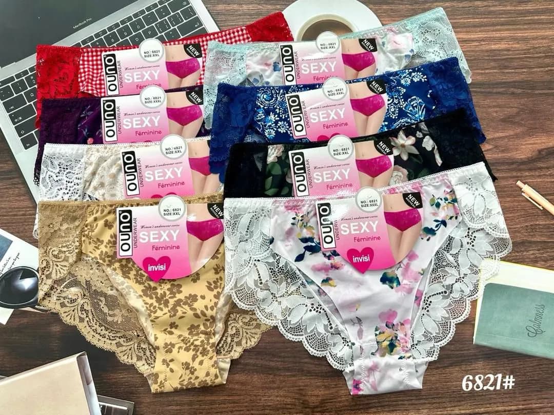 Sous vêtements en dentelle - Image 1