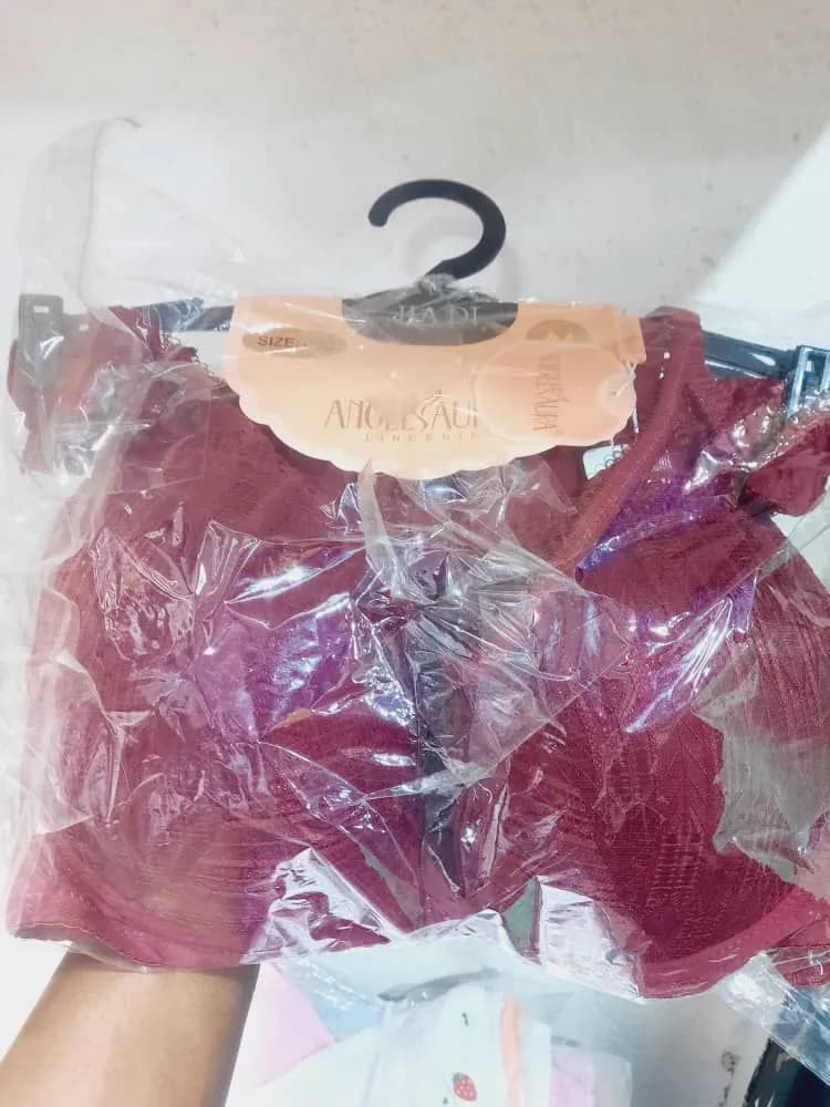 Soutien-gorge mauve ou rose vieux - Image 1