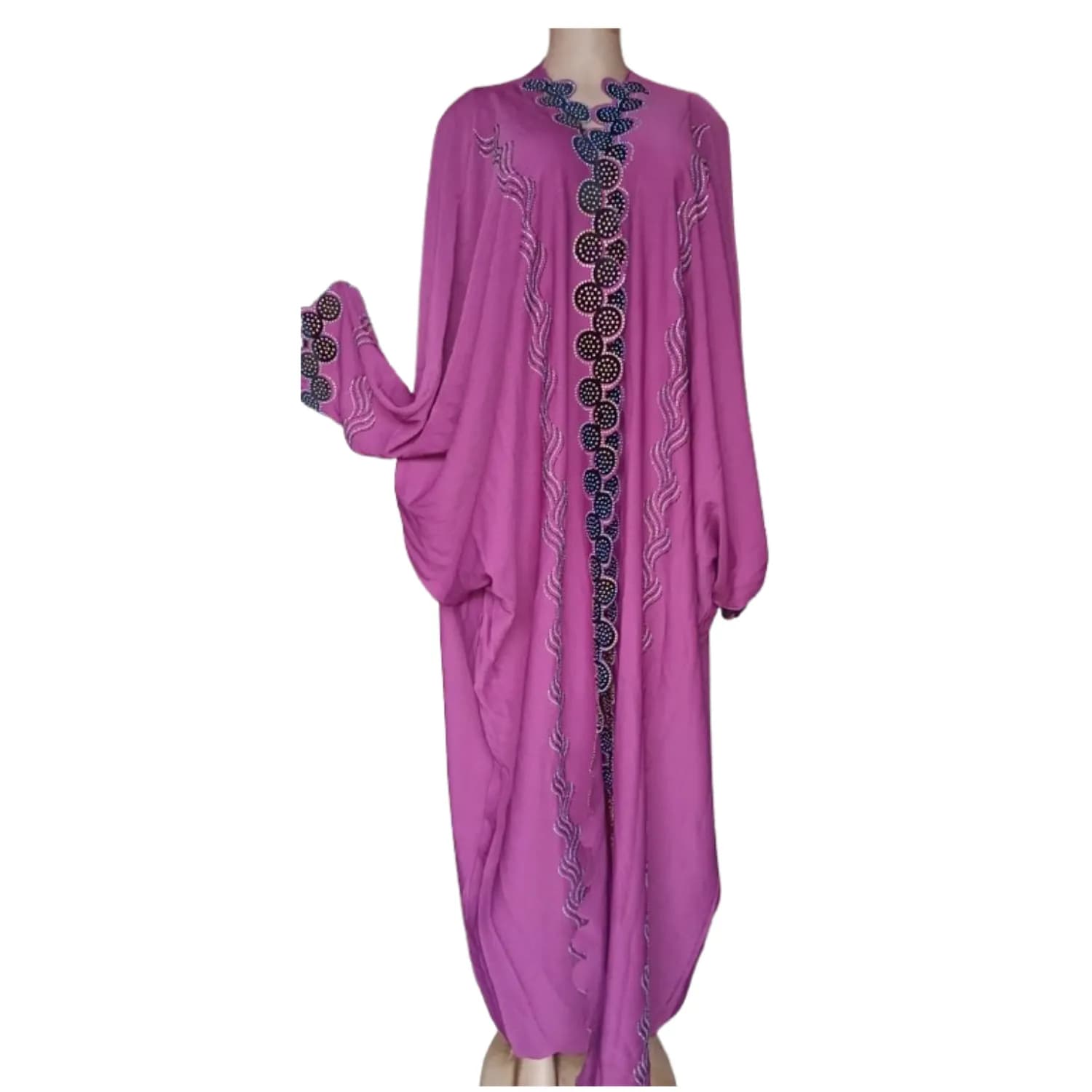 Kaftan élégant en tissu fluide avec broderies perlées - Image 1
